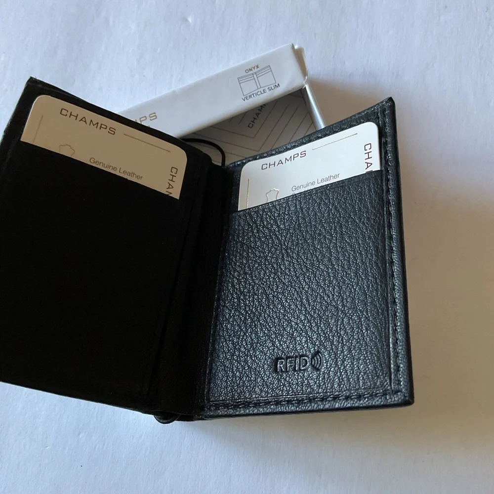 CHAMPS MENS VERTICAL SLIM BIFOLD WALLET BLACK ONYX RFID NWT
